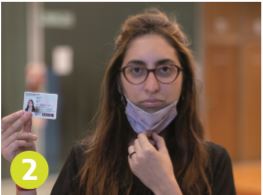 Verificación de DNI con la electora (revela su rostro corriendo el tapabocas)